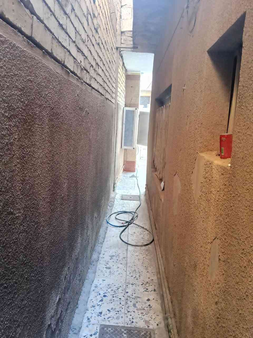 السلام عليكم مكلف بالنشر
🏡 للبيع بيت طابو صرف سكني في الزعفرانية – شارع المعهد (ظهر لحوم طارق)

📐 المساحة: 160 متر

🔹 يتكون من:

- استقبال
- غرفة نوم
- هول
- مطبخ
- صحيات
- الطابق العلوي: غرفتان وصحيات

✅ البيت جاهز للسكن
✅ صبغ جديد
✅ كهربائيات جاهزة
✅ مجاري وصحيات بحالة جيدة
✅ البيت بحالة جيدة جداً ولا يحتاج إلى أعمال إضافية

💰 السعر: 300 مليون دينار عراقي
🤝 ويوجد مجال للتفاوض للجادين إن شاء الله.

للاستفسار والتواصل على الخاص أو الاتصال 
***********
