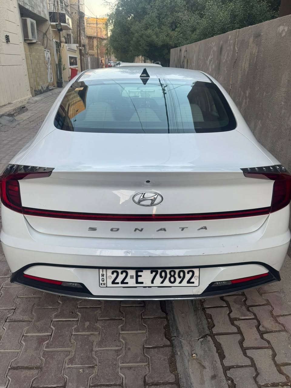 السلام عليكم
سوناتا ٢١ SE
بچم كبس 
مواصفات
رقم اربيل  الجديد 
محرك 2500 تنفس طبيعي
ماشيه 95 الف 
كير ٨ نمر 
وارد امريكي الحادث بجم  بنيد وجاملغ امامي والخلفي بي بارد
البجم كبس 
مواصفات السيارة 
رادار هند بريك بصمة
اربع وضعيات قيادة
تحديد مسار 
سياقة ذاتية
مانع انزلاق 
سعر السيارة 155 وبيها مجال بسيط السياره جاهزه كير محرك حدادية جاهزه 
عنوان بغداد سبع ابكار او حي القاهره 

0770 539 2399
