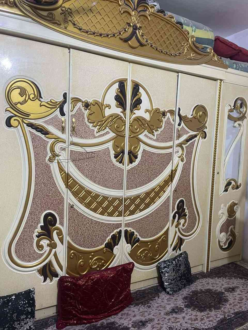 غرفه نجاره عراقي شويه تعبانه نقص يدات وجامه مكسوره وميز الي يم جربايه هم مثل ماتشوفون ماخذته اني ب مليون و ٥٠٠ وهسه رايده ابييعه ب٧٠٠ وبيه مجال كلش بسيط


**إذا كنت صاحب هذا الإعلان وتريد حذفه لأي سبب، رجاءا أرسل رسالة إلى الدعم الفني**