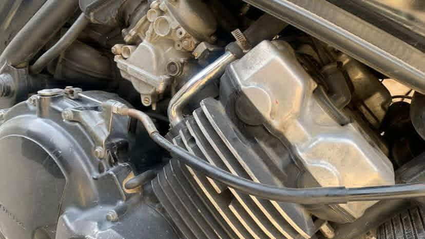 بطح سيبي فور CB400
16 ولف كفاله عامه 
الدراجه خير من الله كمركك مدفوع اوراق موجودة 

‼️‼️‼️الدراجه  مبدله ولفات مفتوح بس قبغ ولفات  
بيهة ترتيبات 
1- ستيرن رياضي 
2- بلكات جدد ngk
3-يدات رياضي 
4- كزوز رياضي sporf power
5 - كهربائيات شغاله 
6-بريك امامي خلفي بلمكان 
7-لايتات عالي ناصي اصلي مازده جديده 
8-باتري جديد 
9- زنجيل جديد 
10-بك لايت جديد 
11_واتر بم جديد 
الدراجه ناقصها بس صفاحيه وحده وكعت ومادري بيهة 

…….السعر .. مليون و 300 &

مكاني صلاح الدين قضاء الدجيل
للاستفسار *********** واتساب
