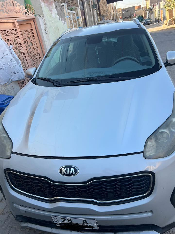 كيا سبورتج 
2017
وارد أمريكي 
بصمة تشغيل وبصمة أبواب 
شاشة 
كامرا خلفية 
تحكم ستيرن 
تخم تايرات جديد
باتري جديد كوري الأصلي 
سنوية جديدة 
رقم دولي جديد 
باسمي 
رقم نجف 
150  السعر 
الضرر بنيد
للتواصل واتساب ***********
