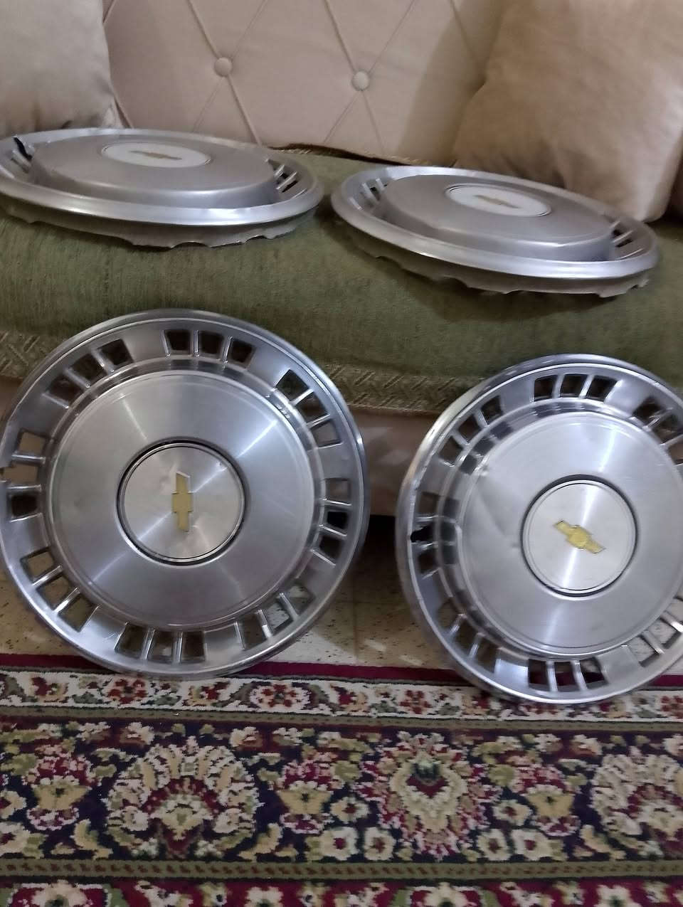 كبات امبالا حجم 15مكان بغداد توصيل ماعندي علق وجاوبك او اتصل او رمش اتصل عليك***********

