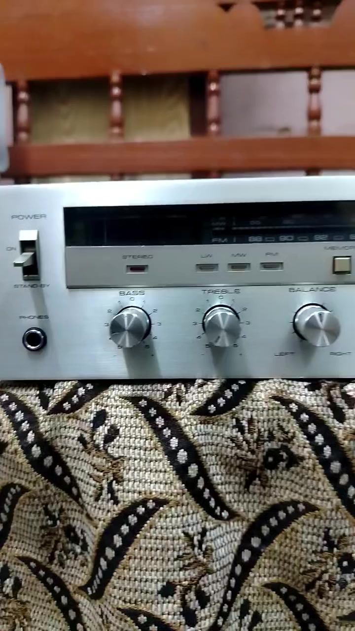 مكلف بالنشر...
مكبرصوت وارديو مدمج رسيفر ماركة بيونير العالمية موديل SX. 700L.الغني عن التعريف. السعر ١٢٥ الف.سماعات ماركة وايرفيلد انكليزي اصلي. السعر٣٥ الف.
راديو فيليبس FM فقط هولندي اصلي. السعر ٤٠ الف. ويوجد توصيل.للتواصل اتصال*********** او واتساب او تفضل خاص
