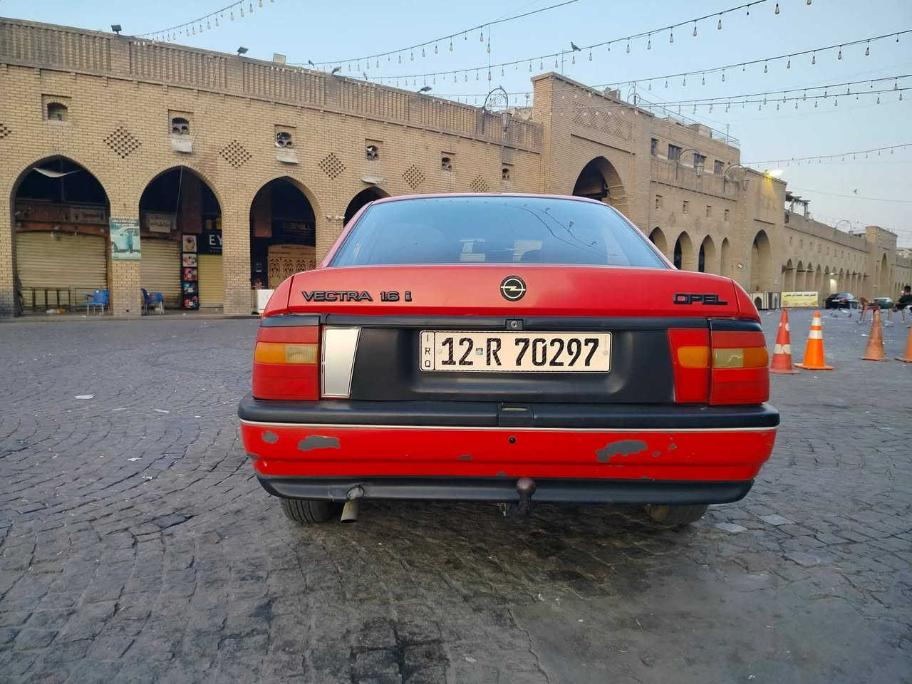 السعر  31 قفل

كنت طالب عليها  40

هسه اريدها ب 35 

ينزل من سعرها 4 ورقات

تشتري بيها محرك لأن السيارة حالياً بالصناعة فتت بماي وما بعد تشتغل يعني المحرك فحم يصير سعرها 31 قفل وشوف تفاصيلها أول صورة ..

السيارة بأسمي رقم نينوى دولي هزة وسنوية جديدة اني الشرعي شرط الوكالة والتحويل كوبون بانزين ماستر 

السعر 31 قفلها .. 

***********

***********

رقم الأسيا واتساب ***********
