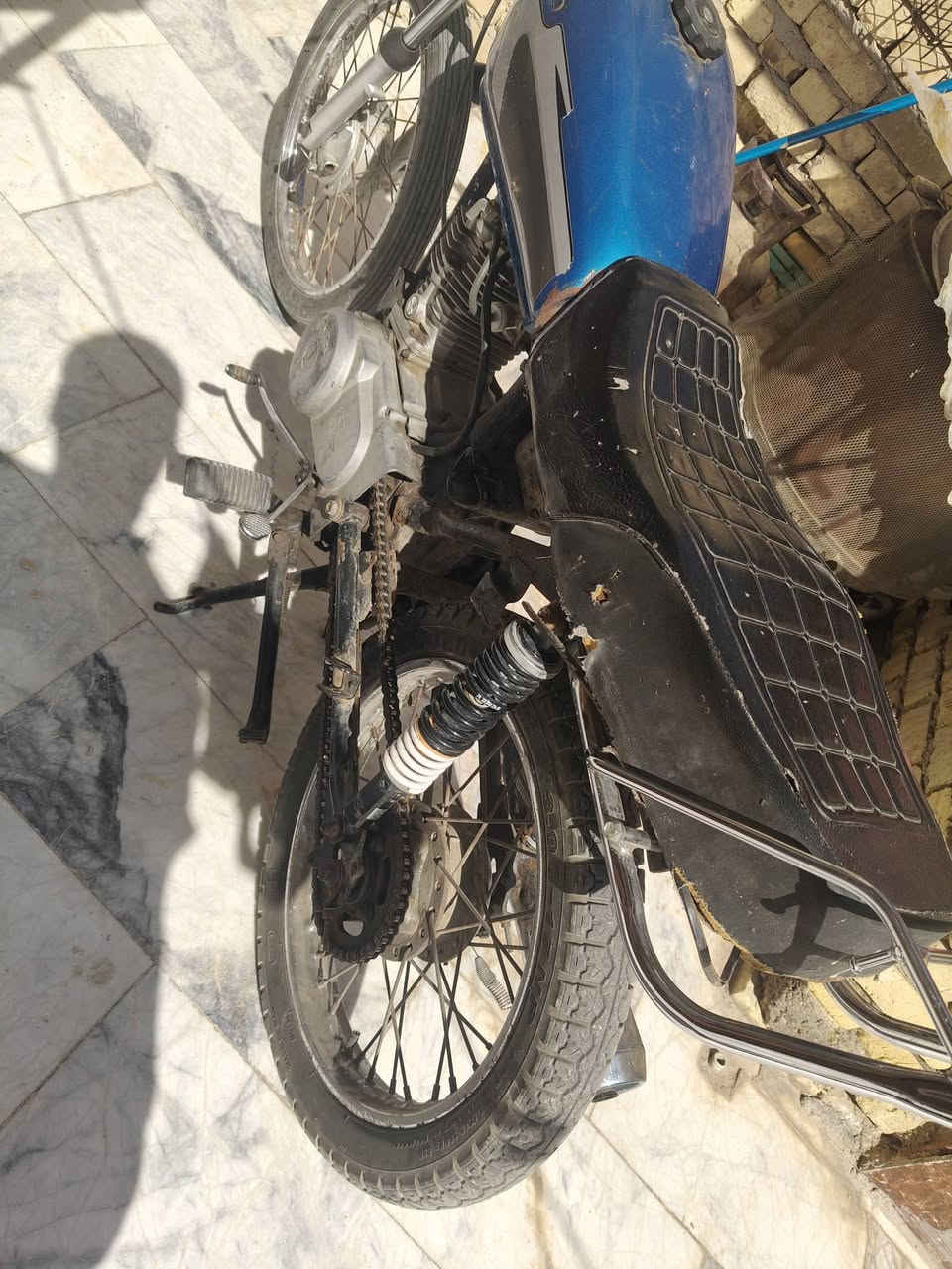 دراجه نامه  شغاله تمشي ما بيها شي عوزها بس تفيلس وجواكيج تفيلس.   200 وبيها مجال قليل. ابو 100 لا تخابر ولا تراسل وهاذ رقمي ***********
