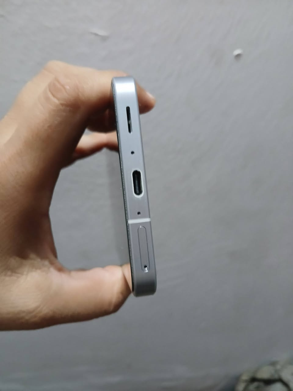 كلكسي اي ٥٦ ذاكرة ٢٥٦ رام ١٢ استعمال قليل جدا مع كفر ولاسق وكيبل شحن فقط بدون كارتونه السعر ٣٧٥ مكاني بغداد


**إذا كنت صاحب هذا الإعلان وتريد حذفه لأي سبب، رجاءا أرسل رسالة إلى الدعم الفني**