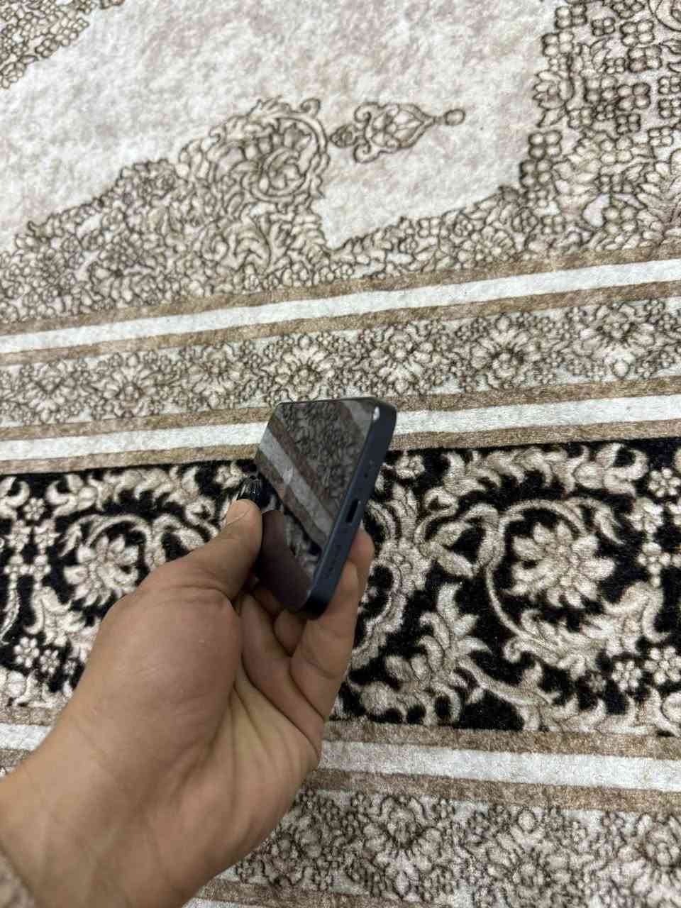 13 عادي ذاكرة 128،بطارية 90،
الجهاز نظيف الصور گدامك+ مامفتوح وضع شركة (***********)واتساب ، اربيل لاوان 
530 الف سعرة.
