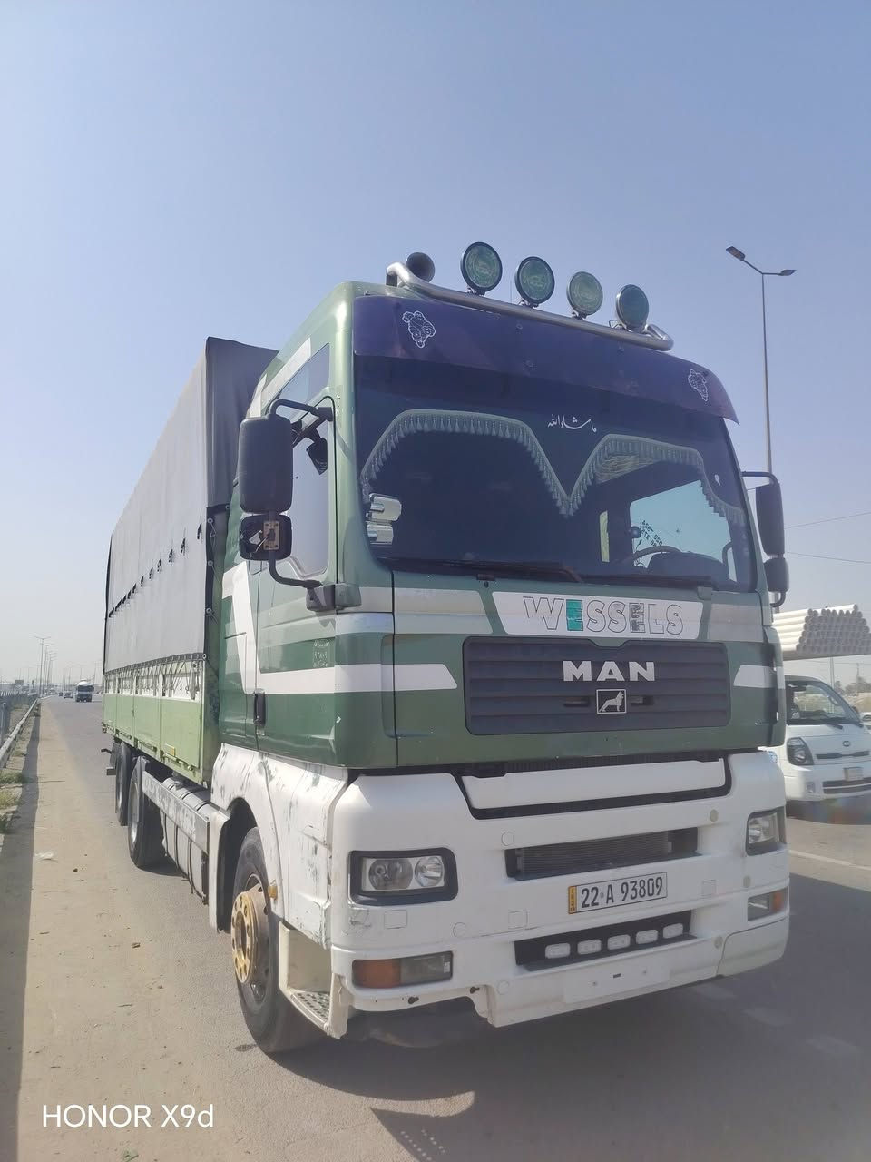 للبيع سياره مان المكان كربلاء فريحه سياره متزوج بلادي سياره حلوه تخبل ومناسبة ***********
