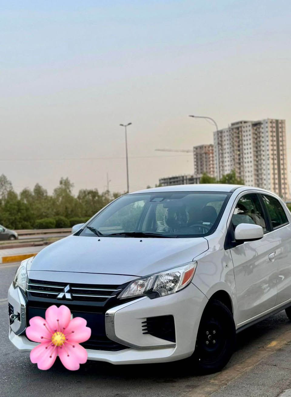 سلام عليكم 

للبيع. 

مسيوبيشي ميراج  رقم بغداد بسمي 

  موديل 2024

🔴لون سلفر قريب على البيض 

🔴بكلايت لد

🔴شاشه + كامره

🔴لايت اتو 

🔴ماسحات اتو اذا وجدات ماء

🔴كشاف بلاجكتور

🔴تبريد مناخي تحكم شاشه 

🔴رادر امامي + تحديد مسار

🔴تبريد ❄️ 

🔴محرك 1200 / 3سلندر

🛣️ماشية 20 الف 

سيارة حادثها بنيد وجاملغ  

السعر  100$ ورقة وبيها مجال 

مكان السياره كراده داخل 

*********** بغداد, العراق
