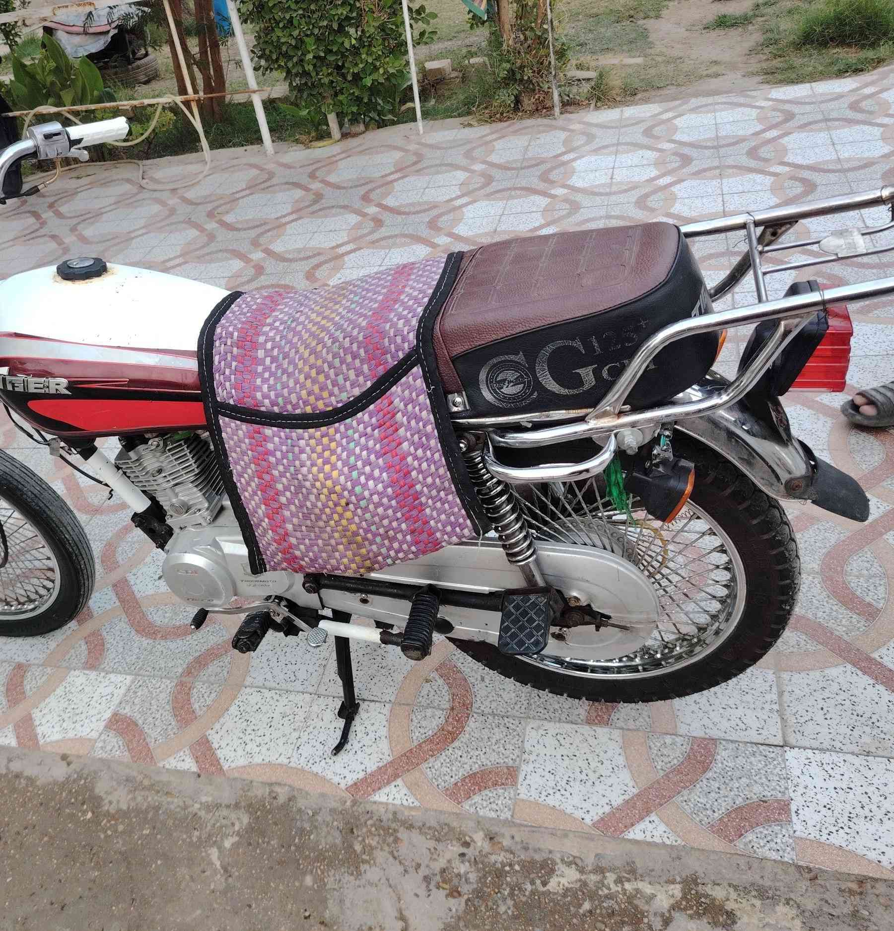 السلام عليكم شباب تايكر للبيع موديل 2020 اوراق اصولي الدراجة حلوة محرك مامفتوح كهربائيات كلها شغالة سعرها 450 وبيه مجال للشراي خاص حبايب وهذا رقم  استفسار *********** / ***********
