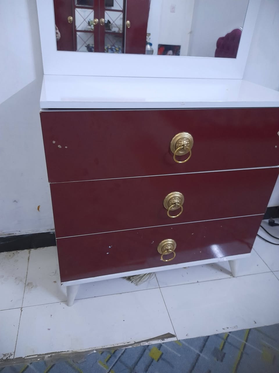 غرفه نوم شبابي ٤ طلاكات  جرابي عدد ٢ ميز تواليت كومدي بيه ضرر بسيط 
ميز طعام يتكبر  كلمن وسعره


**إذا كنت صاحب هذا الإعلان وتريد حذفه لأي سبب، رجاءا أرسل رسالة إلى الدعم الفني**