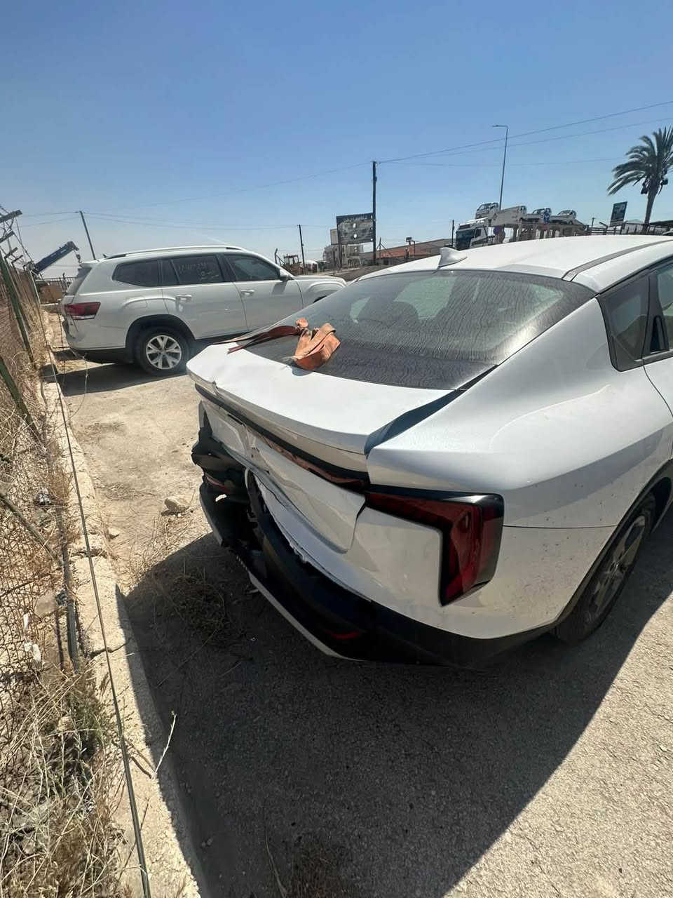 سلام عليكم 
كيا K4 ابيع السياره على حطتها 
السياره موجوده بعمان 
تريد دخلها حره او على كتاب الشهداء 
السياره حادثها موضح بالصوره 
عارضها 93 بعمان 
اي ستفسار ***********
