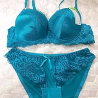 سيت ستيان • ملابس نسائية • موديلات