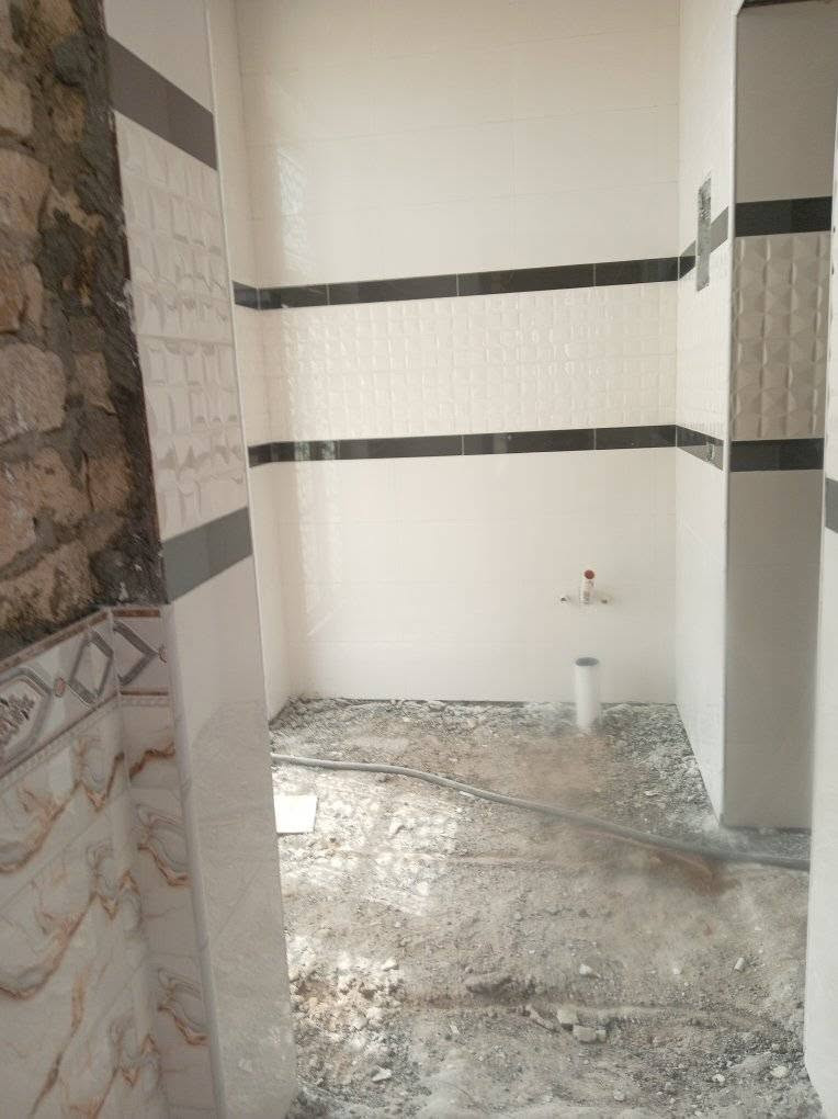 السلام عليكم يوجد كادر سيراميك ومرمر شغل درجه اولى اسعار مناسبه للتواصل ***********
