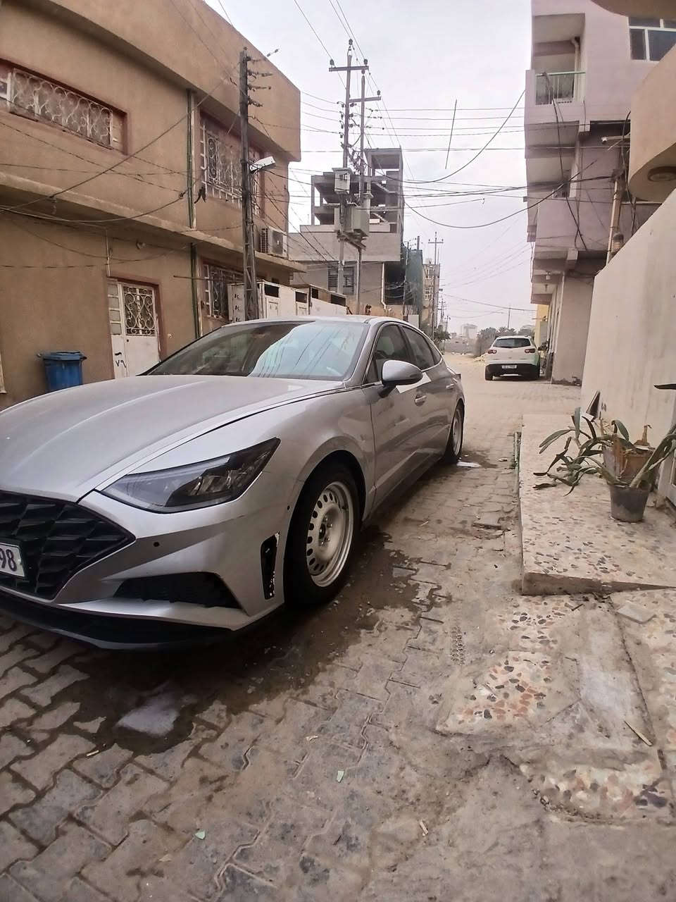 سلام عليكم مرخصه الادمن
سوناتا 2021 رقم كربلاء للبيع 
سنويه لل30
ماشيه ٥٩الف حقيقي سياره نضيفه واحلا من صوره بيع فقط 
سونار مرفق بالمنشور 
السعر 147 وبيها مجال مكاني كربلاء 
***********
