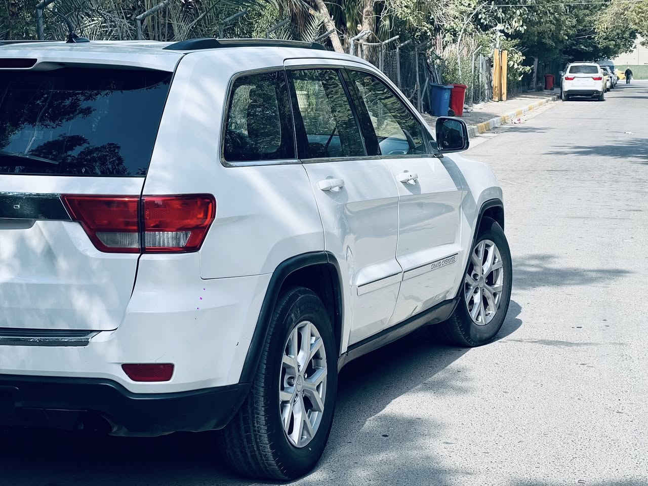 جيب 2013 لاريدو
امريكي حادث جاملغ خلفي وباب

مكينة 3600

وبيها رشتين اثر شخوط باب وجاملغ

السيارة شواصي لغود مكينه كير كفاله

السعر 155 وبيها مجال ومستحيل اكو جيب بهل نضافة بهيچ سعر 

مكاني بغداد شارع فلسطين

***********
