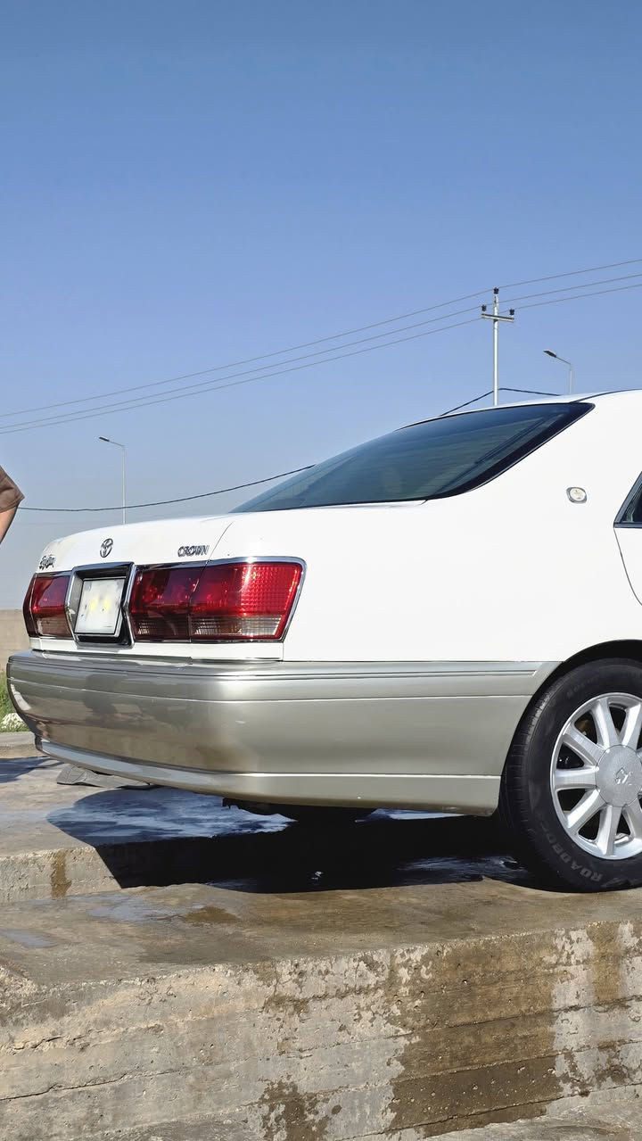 سلام عليكم للبيع كراون ملكه كصتين قرار 48 مديل  2000 اصل 
شاصي 75 ديفور كبير سياره عاديه سياره مكينه وكير وحداديه كله جديد تبريد ثلج تتفئه شغاله تحويرت نجف فوك وجوه 3 دكم برده خلفيه ستيرن كهربائي 
عليه سستم صوت شاشه بلوتوث سيدي كله شغال دواخله كارتون سياره كله علبلاد 
اذا اكو مراوس براس الثور عادي 
مكان سياره دوانيه قضاء المهناويه لاستفسار ***********
