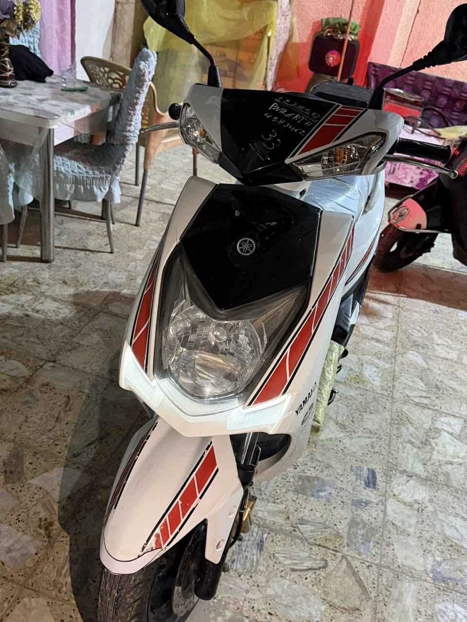 للبيع سكنس حديث 2023 شمعه فائه ( s )  ( ياباني ) الأصلي خطين نوزل ستان حساس ستان  قبق نفخ دراجه جديده مكفوله كفاله عامه برغي ممفتوح بيهه دراجه مال جناي ماشيه 54 حقيقي دراجه تتعب تكول جديده استعمال شخص صارله شهر من نازله اخذتها من شارع الضلال مال جناي وتأخذه من باب البيت مكان بغداد الكريعات السعر١٢$ وبيهه مجال
والاستفسار الاتصال ***********
