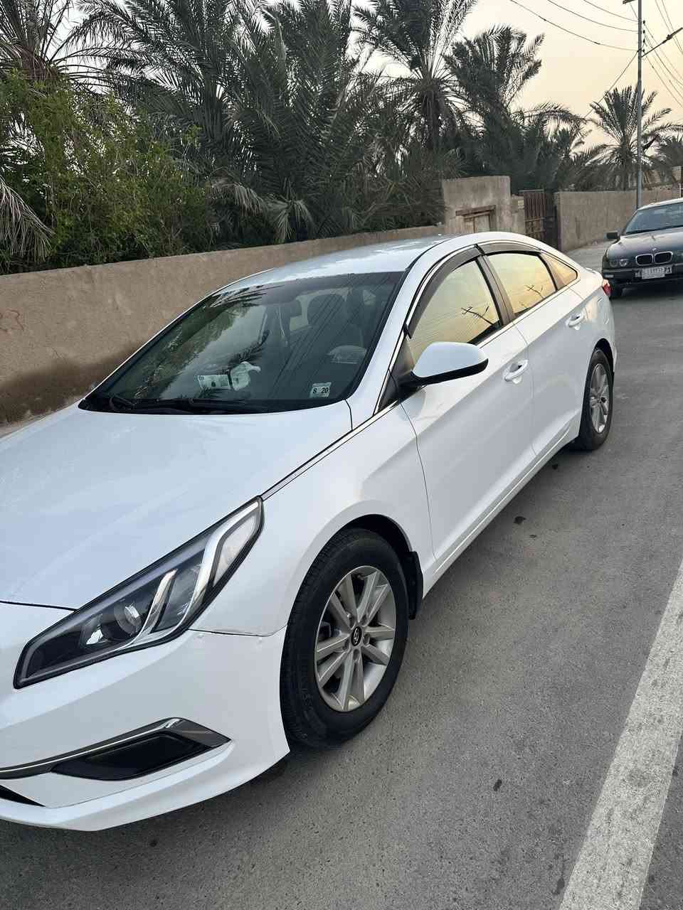 سوناتا موديل 15 للبيع
سيارة وارد امريكي سيارة جديدة وجاهزه وممشه قليل 98 الف 
مكينة gdi 2.4 جديدة 
بيها صبغ جاملغ خلف ايمن وباب الخلفي الايمن بدون ضربه 
سيارة حره تحويل ثاني يوم تبريد وحدادة وماناقصها شي
السعر 128 
***********
