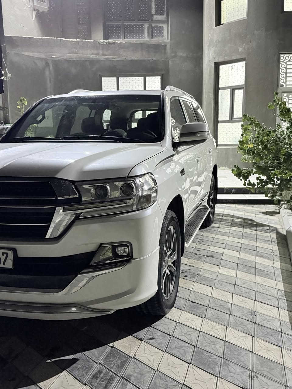 السلام عليكم ورحمة الله وبركاته  
لاندكروز 2020 
شركات ماشيه 100,000KM 
مكفوله كفاله عامه عده تكحيل صغير باب السايق 
السعر( 535)

مكان ناصريه مركز    رقم تليفون ***********
