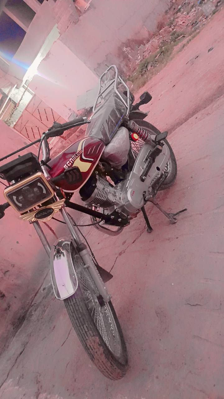 سلام عليكم شباب درجة البيع تايكر موديل 2025نضيفه  كلشي مقفول رجان المو شراي لا تعبني سعر ه 700 وبيها مجال الشراي يخابر عل رقم ***********
