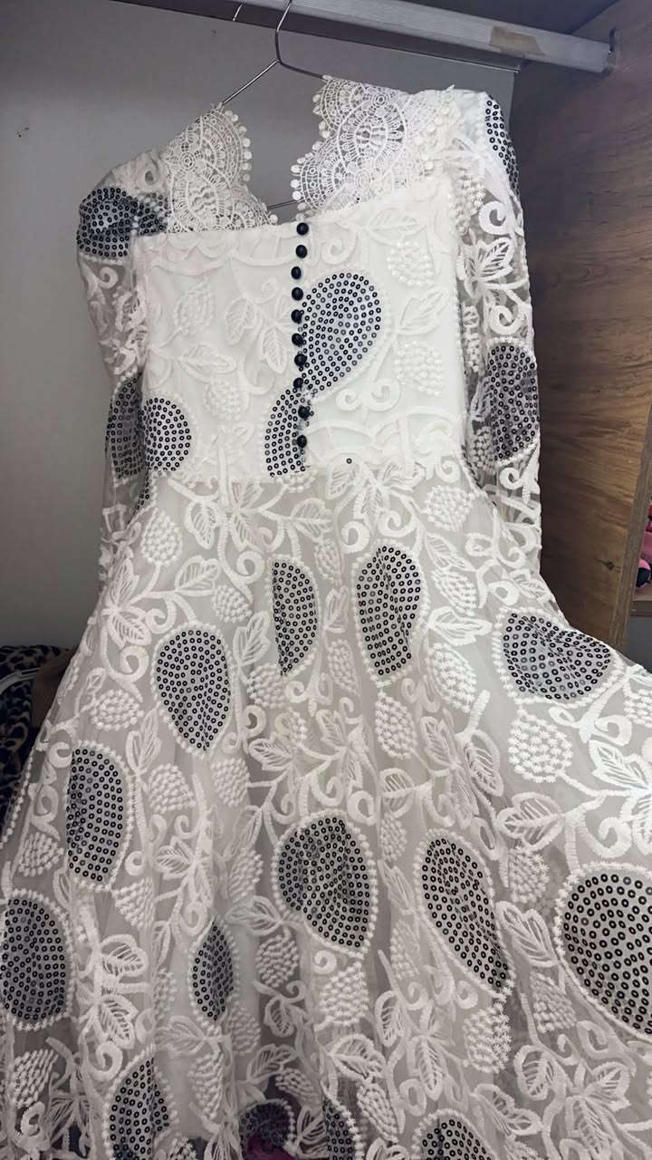 فستان بناتي ملبوس بس مرتين اشتريته ب55 اببعة ب25 الف كلش حلوو بلبس وكلوش


**إذا كنت صاحب هذا الإعلان وتريد حذفه لأي سبب، رجاءا أرسل رسالة إلى الدعم الفني**