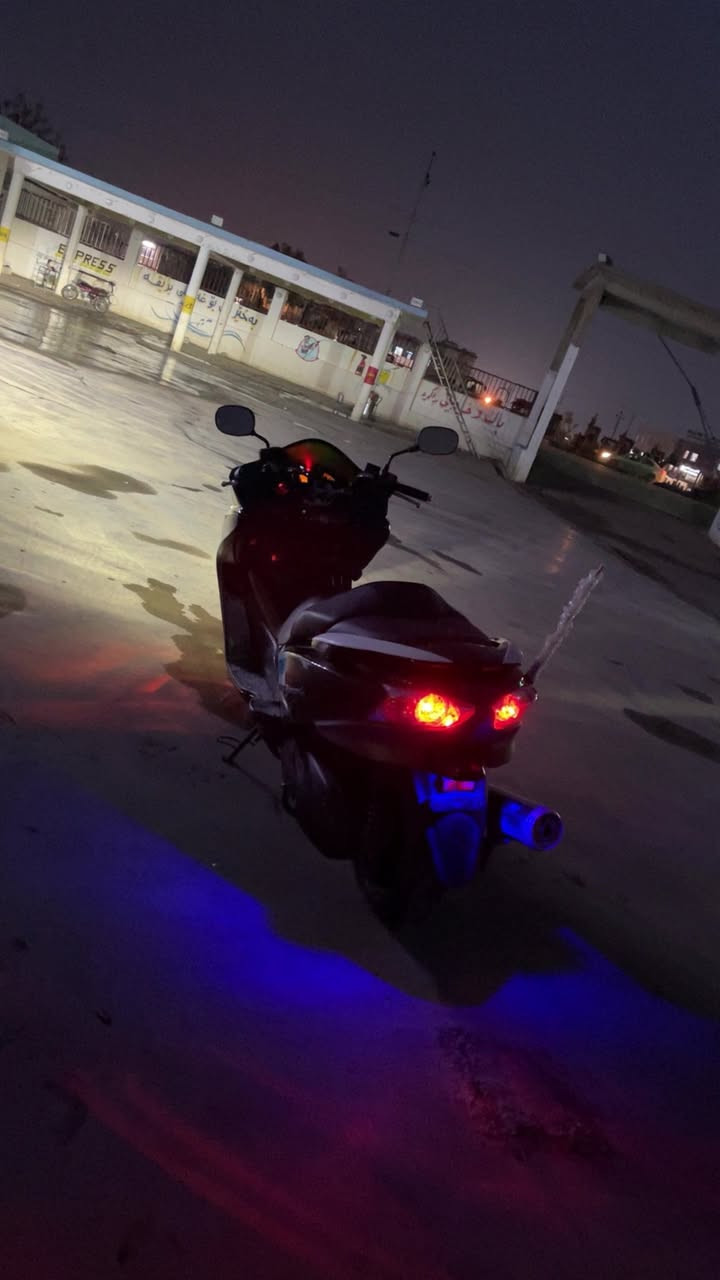 فۆرزا سفر ١٠  بۆ فرۆشتن ماتۆرەکە لۆک لۆکە مواسەفات تەجیل و چوار مۆدە هەمو گیانی بەشەرت سالۆنسای سپۆرتی لەسەرە کلاوێکی چاکیشی لەگەلدایە هەرکەس موشتەری بوو با تێل کات ***********
