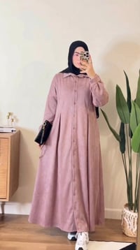 قميص شرعي طويل • شامواه سويد مستورد • فري سايز ١٣٥-١٤٠سم