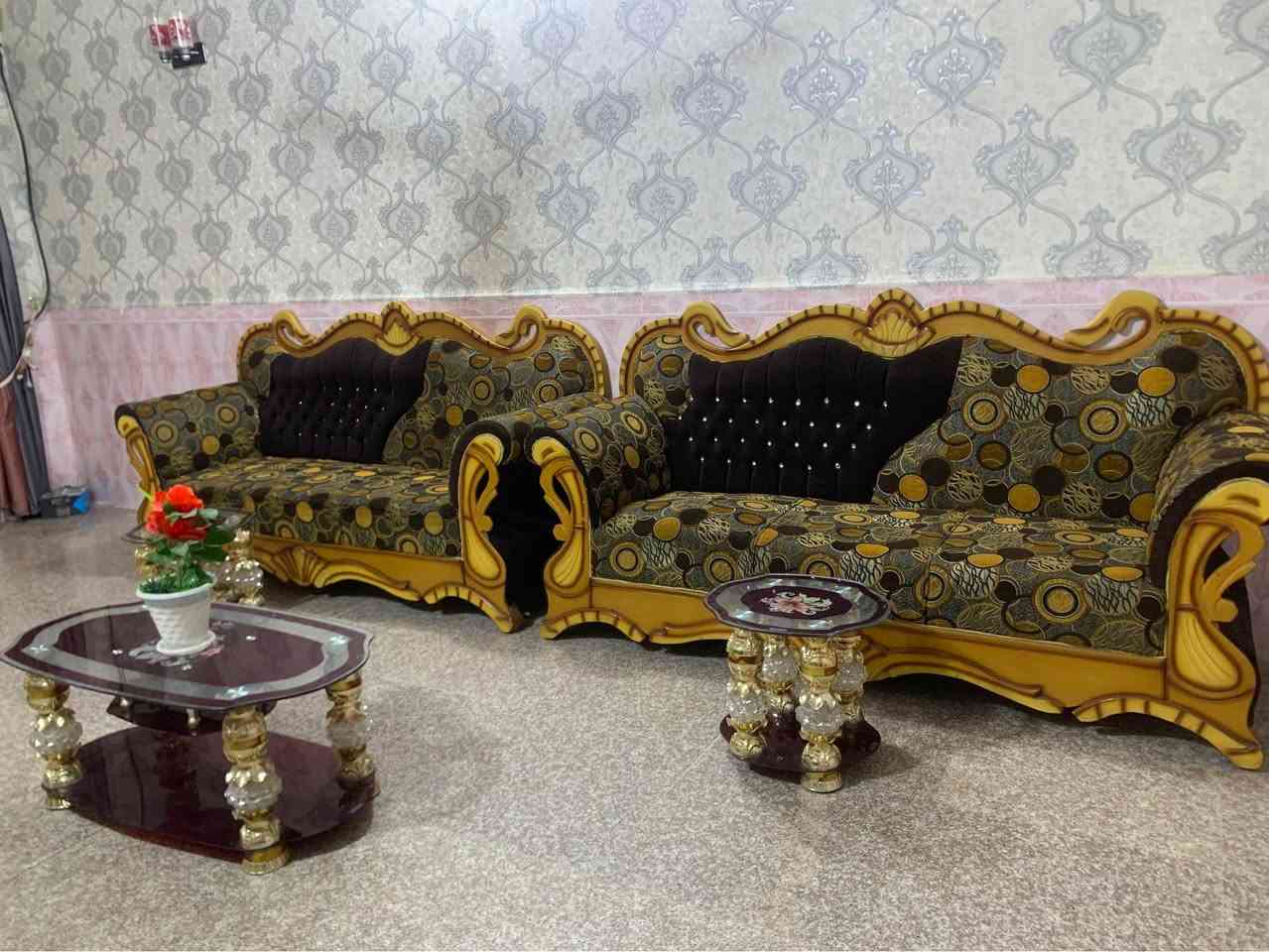 السلام عليكم تخم ملكي للبيع مع الطاولات للتواصل *********** عمارة, ميسان
