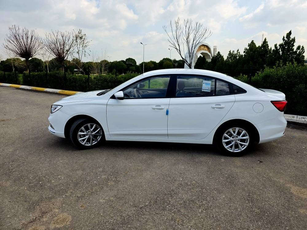 Mg 5 model 2025 standard plus
ئێمجی ٥ مۆدێل ۲۰۲٥ زەمان ٥ ساڵ 
ستاندارد پڵەس ناوزەرد و شاشە گەورە و کامێرا  و تۆماتیک
سەیارەکە سفرە تەنها ٦ هەزار ڕۆیشتووە 
یەک چامڵغی ڕەشە بێ ناوگرتن 
شوێن هەولێر
***********
*********** أربيل, العراق
