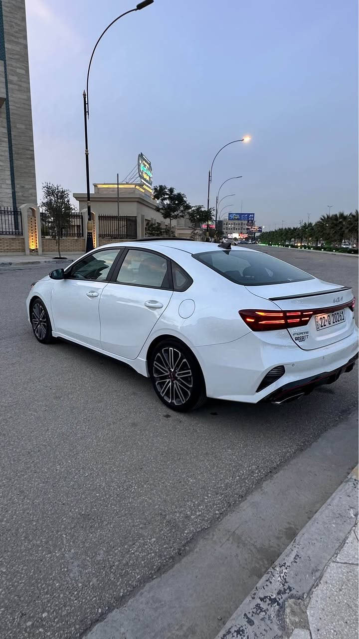 السلام عليكم للبيع فقط بدون مراوس

KIA FORTE GT 2023 

رقم اربيل بأسم شركه تحويل او وكاله 

دخول بصمه ذكي

نظام ترحيب اضويه يدات

تشغيل عن بعد 

بصمة ابواب

حجم المحرك1.6T✈️  

كير دبل كلج (dct)

202 حصان

شاشة كبيرة اندرويد اوتو

 Apple Car Play

سايد بريك بصمه

اوتو هولد Auto Hold

حساس ضغط الاطارات 

 كامره دواره خلفيه 

رادار امامي 

 اشاير في المرايا+رادرات جانبية و خلفيه و اماميه 

حساسات خلفيه

نقطه العمياء

قيادة ذاتيه 

تحديد مسار

مثبت سرعه 

توقف ذاتي

تبريد شاشة + مناخ منفصل  

كشنات جلد تبريد تدفئة 

اشاير بالمري 

لدترحيب 

لد امامي LED

لد خلفي LED

جنطه كهربائي فتح اوتماتيك عند الوقوف خلف سيارة

ويل كب كروم  18

سبايدر خلفي

اوضاع قياده Drive Mode

نظام سبورت sport

 نظام نورملNormal

نظام سمارت Smart

تحكم ستيرن جهتين  

مع شفتات ستيرن رياضي

دركة سبورت مختومه (GT)

 بعد بيهة مواصفات الفول

صور الحادث بالمنشور

مكان السيارة كربلاء 

سعرهة 165 وبي مجال $$

الاستفسار الأتصال او المراسله واتساب

‭***********‬ كربلاء, العراق
