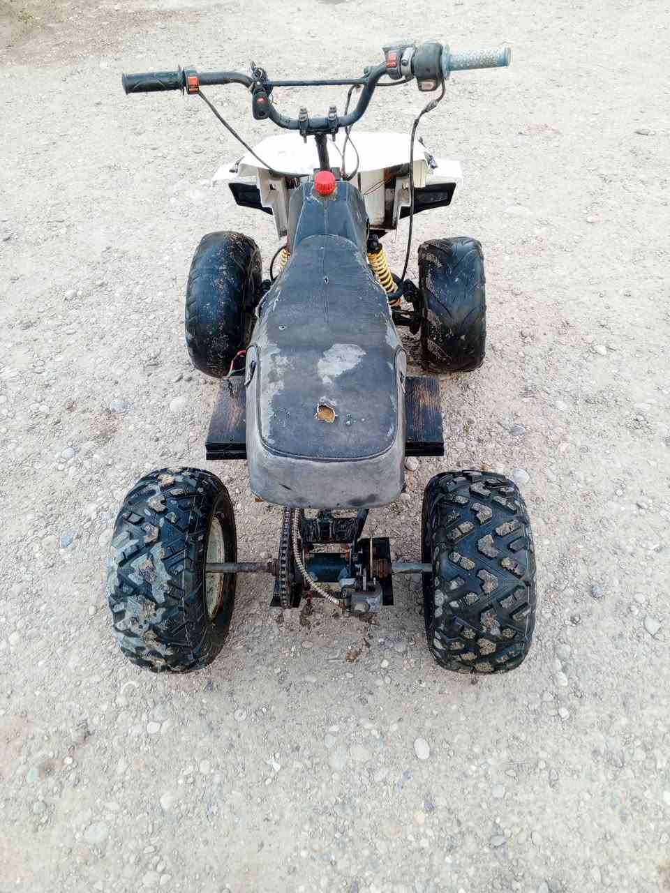 دراجه رباعيه دراجه متروكه بس شغاله نقصه باتري تجي اشغله الك او تاخذه مكاني الحريه بستان السعر 150 او بيه مجال الرقم ***********
