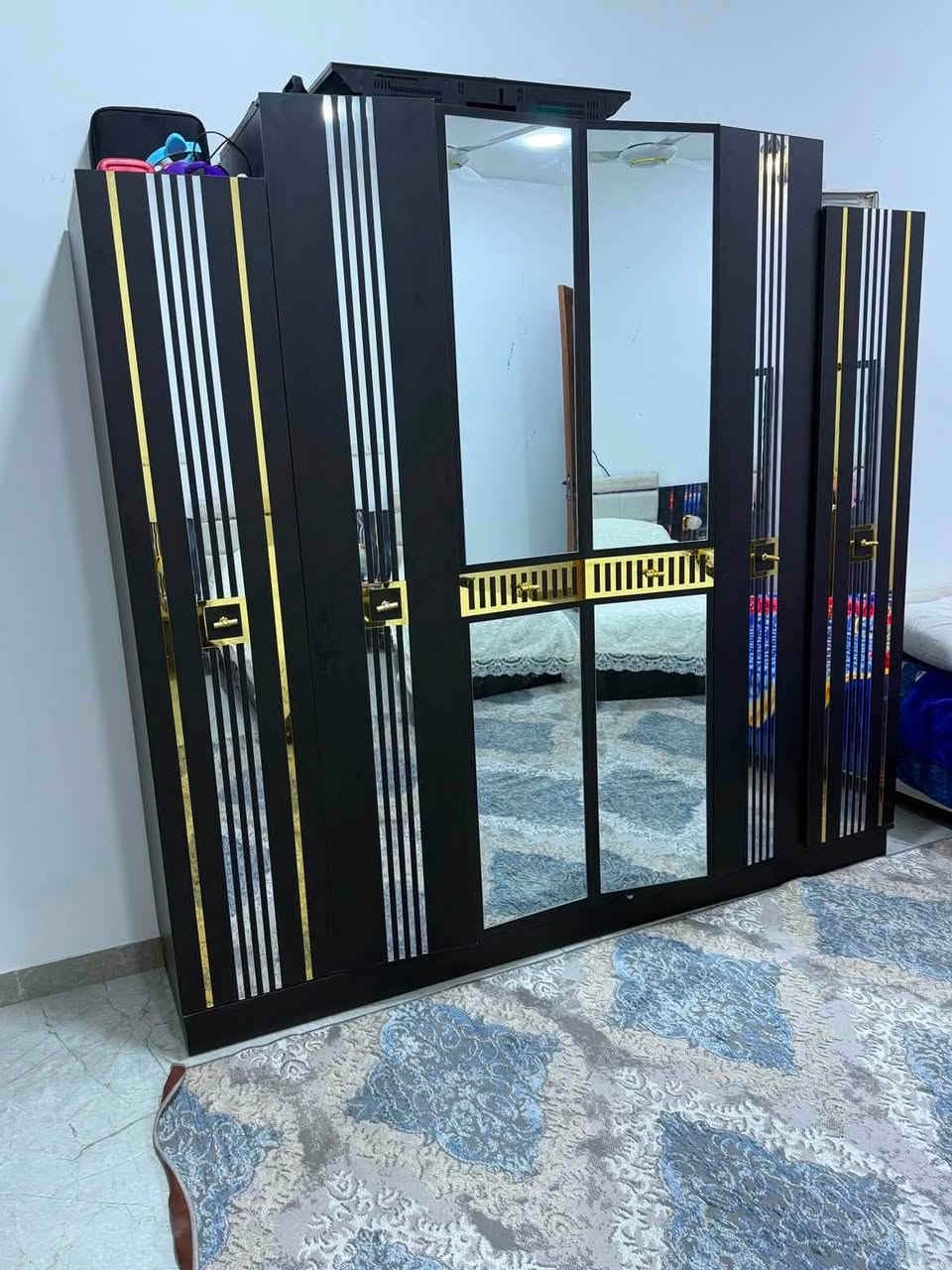 غرفة للبيع السعر 400 
الفلوجه حي الوحده 
***********
