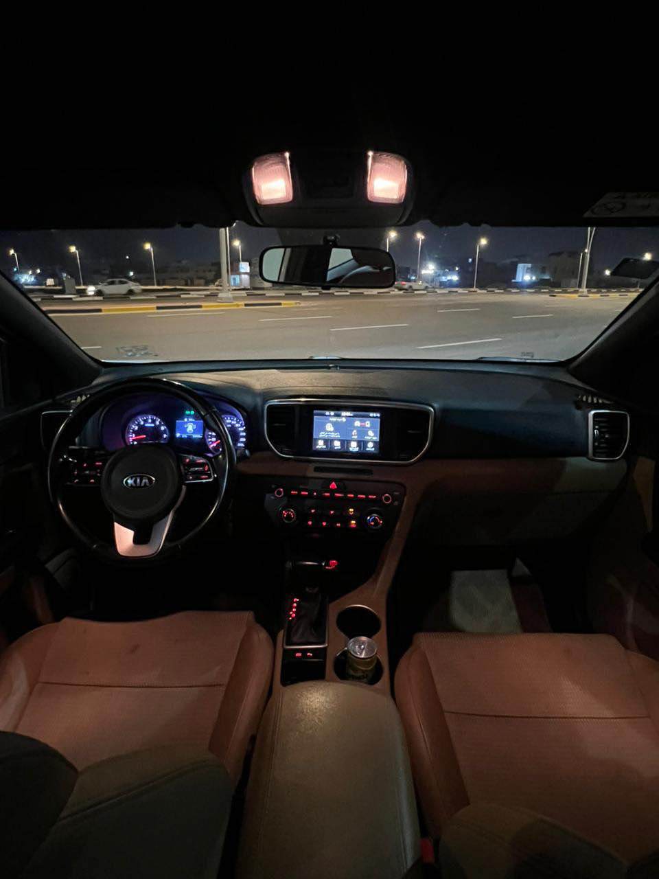 السلام عليكم  سبورتج  مديل 2020 وارد خليجي 

محرك 2000 دوش 

كفاله كير ومحرك 

حداداه كفاله 

تبريد كفاله 

تخم تايرات كفاله 

  بيه بارد باي السايق وباب الخلفي 

كد شبر  شاشه كامره

 خلفيه  حساسات امامي 

وخلفي كشتات عسلي

 جلد مطعم مخمل 

السعر 185 وبيها مجال 

الرقم ***********

للعلم سياره باسمي تاخذ تحويل مني 

سياره على كد بيت اخوان البصرة, العراق
