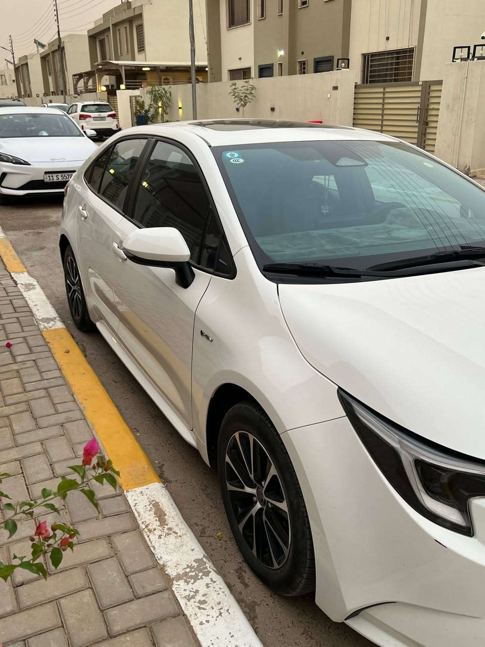 كورلا 2024 محرك 1800 هايبرد HEV
رقم بغداد بسمي هايبرد فول موصفات 1/1 داخل جلد احمر  فتحه بصمه السيارة جديد بحاله الشركه على يدي ماشيه ٢٣٥٠٠ كيلو مكفوله كفاله عام فقط كم شخط بلدعاميه 
عنواني بغداد 

السعر $14500

رقم تواصل ***********
