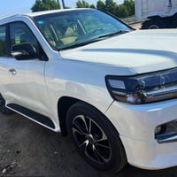 لاندكروزر • ٢٠١١ • ٨ سلندر