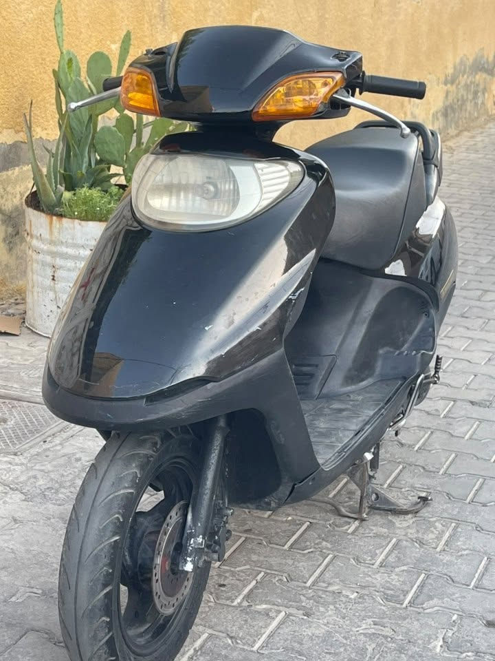 ياباني بلادي الكفرات بس امامي تايون دراجه جاهزه وخير من الله ٥٥٠ وبيها مجال للشراي
‭***********‬
اتصال او واتساب
