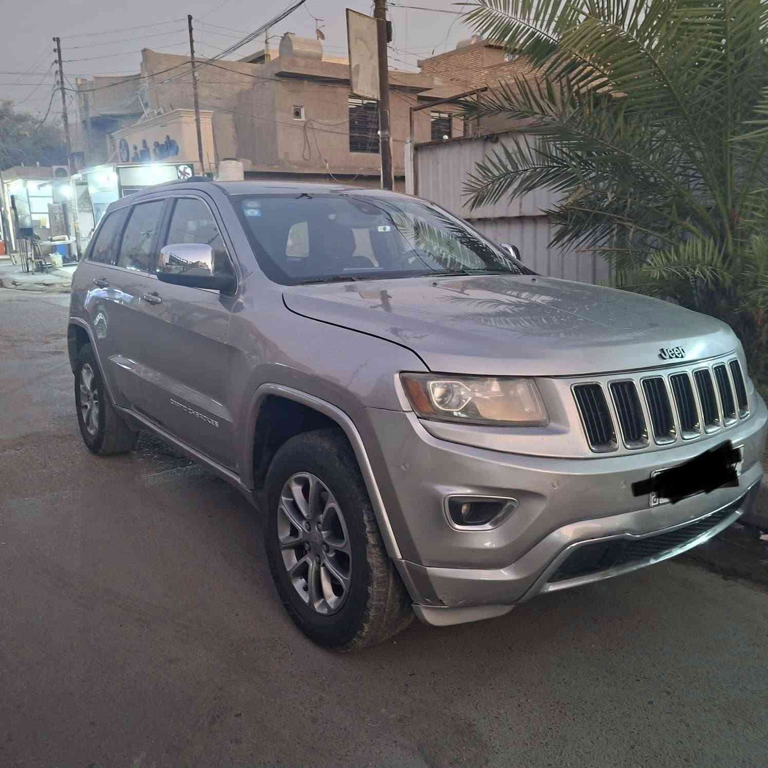 جيب لاريدو موديل 16 
وارد امريكي 
بصمة ،كامرة،كشن كهرباء 
شاشة كار بلي 
محرك 3600 
6 سلندر ، بيهه منظومة غاز 
صدر امامي خلفي جديد
السياره نظيفه 
صور الحادث منشورة 
مكان/ بغداد 
سنوية بسمي رقم انكليزي
السعر 160 وبيهه مجال
***********
***********
