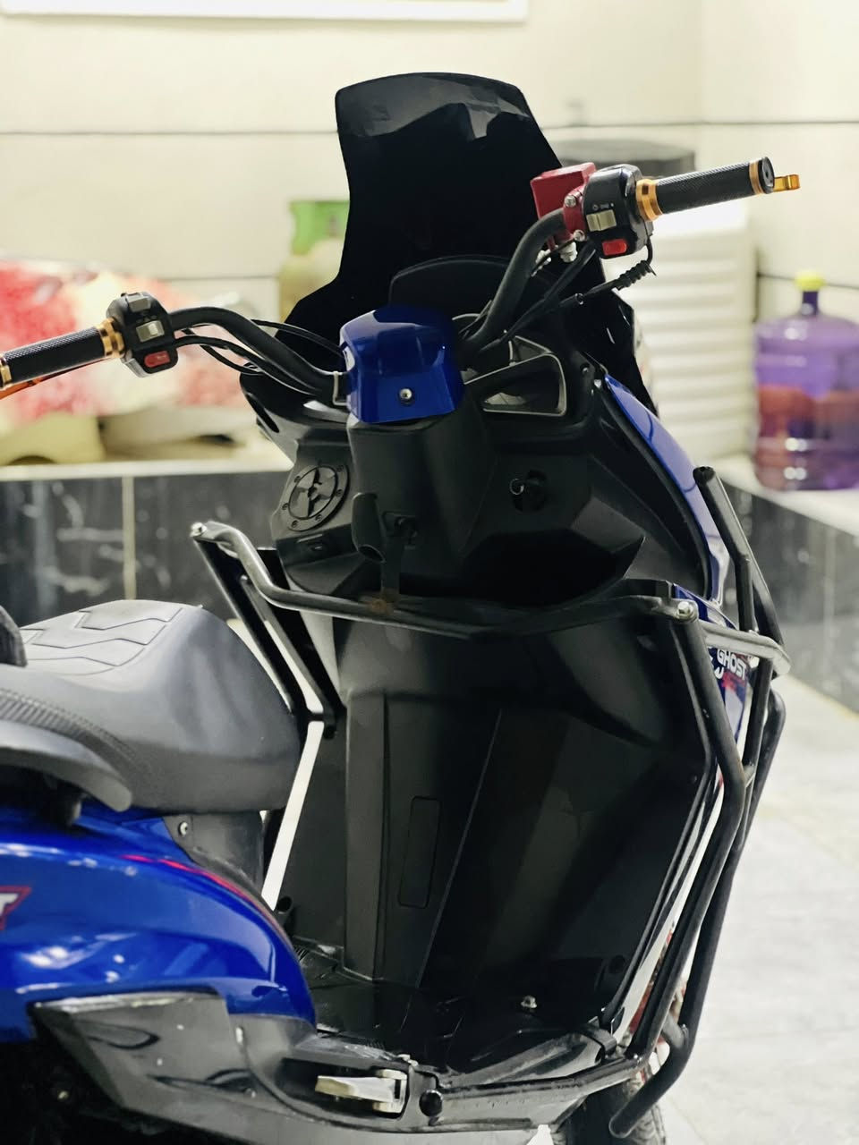 دراجة سترونگ
موديل ٢٥ 
محرك ١٥٠ 
سعر ٧٥٠ بي مجال 

***********
