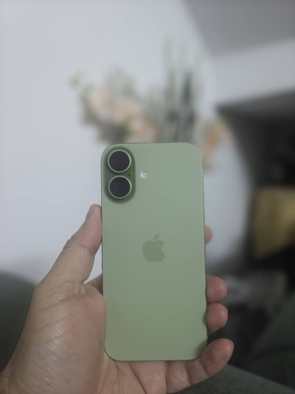 ايفون ١٧ عادي 
جهاز دبل  شريحه ( 2sim card )
بطاريه ١٠٠
عدد دورات الشحن ٣٥ 
ذاكره ٢٥٦
جهاز مكفول 
السعر ١٢٧٥٠٠٠ 
عنواني بغداد . اليرموك
***********
