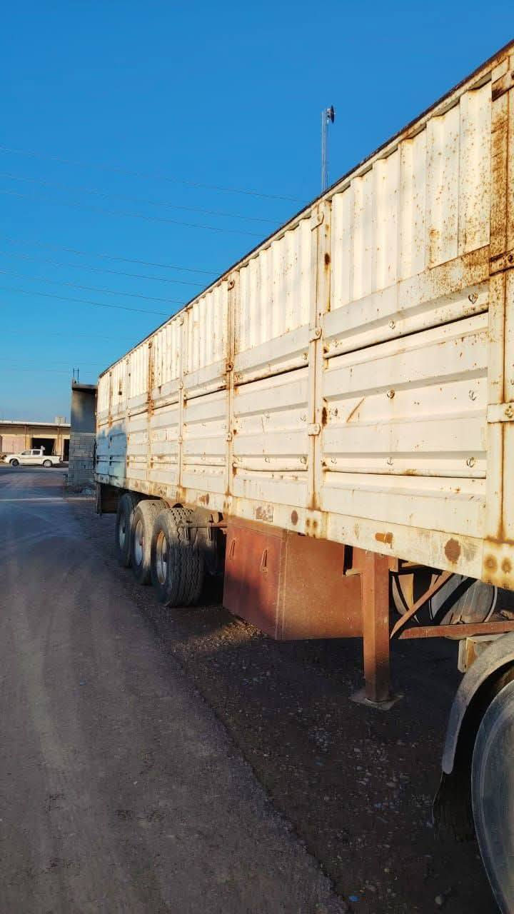 عربانه اوربيه تك تاير تخم تاير جديد كهربائيات كله شغاله
مكان الرابع موجود:60: 12 الطول تحمل ٥٠ طن حنطه سعر ٦٠ وبيهامجال مكاني سامراء خط
***********
