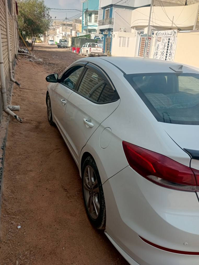 النترا 2017 وارد امريكي 
بيها صبغ بنيد فقط مكينه 2000 دوش المرغوب ماشيه 100
 رقم اربيل بأسم شركة وليس كردي
سيارة جديده و جاهزه اي نقص ماكو 
مكان السيارة النجف السعر 132 و بيها مجال
هـ *********** النجف, العراق
