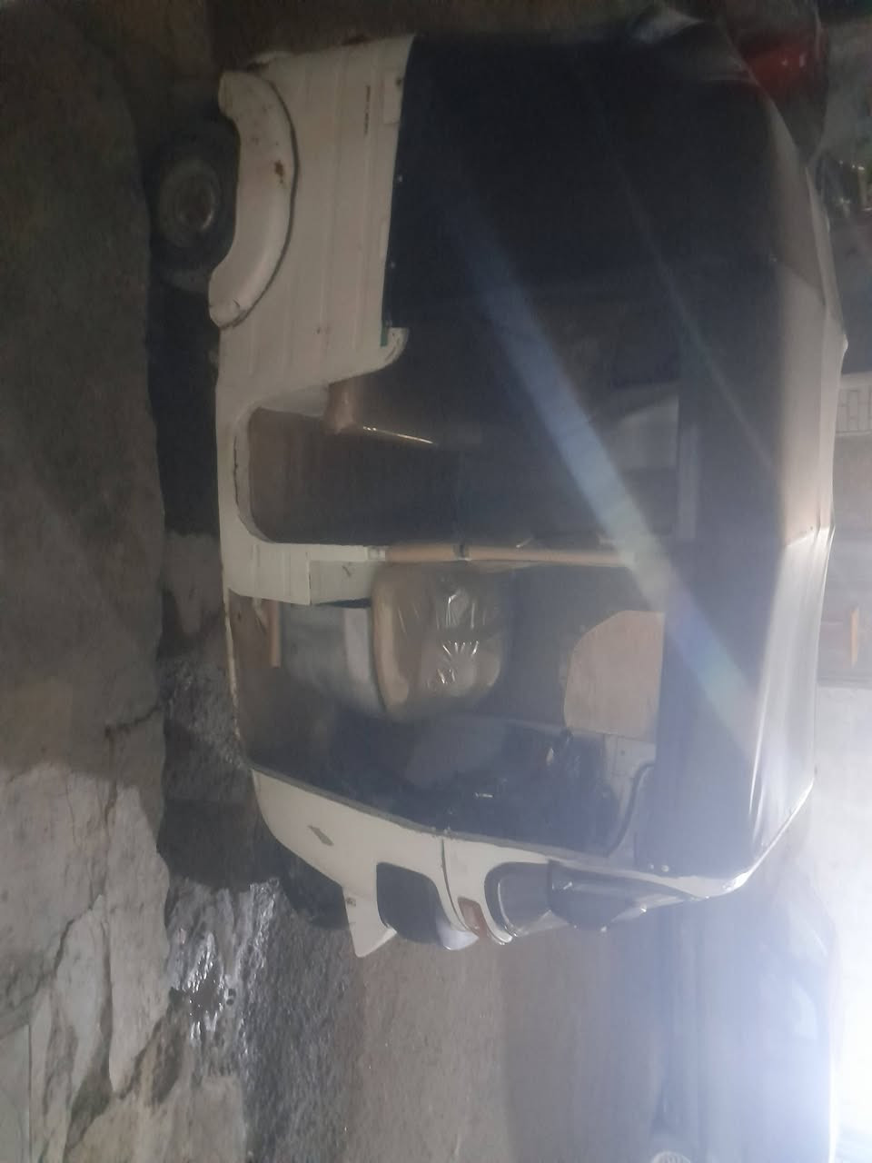 السلام عليكم تتكك للبيع موديل ١٦ مكينه ٢٠ بيهه خير من الله مكاني بغداد جديده لاتصال ***********
