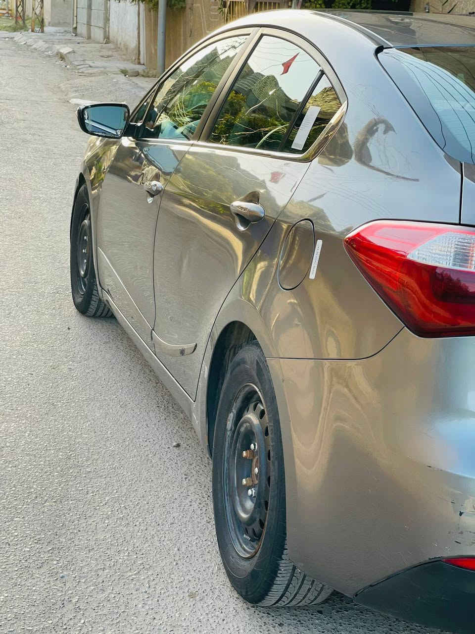 يا الله سلام عليكم
للبيع فورتي 2016 وارد امريكي فول مواصفات لمتد 
كشنات جلد
كشنات تدفئه
فتحه سقف
شاشه كبيره
كامره خلفيه
مري شفط
تحكمات ستيرن جهتين
مكينه 2000 
بصمه ابواب 
تشغيل بصمه
درايف مود
صدر نضيف 
تايرات نضيفه
سياره ماشه 111الف سياره صبغ جاملغات امامي فقط سياره نضيفه وما متعوبه مكاني بغداد شعب سعر 107 وبيه مجال رقم ***********
