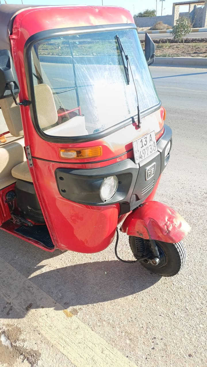 تكتك للبيع موديل 21 شهر11 رقم وسنويه نكليزي تكتك كامله كبل لشارع ربع مذب عليها تخم تاير جديد بيها ضربه بصفحه تكتك تراي مال زيرو محرك اخرس عبالك زيرو  تكتك خير من الله السعر 7900 وبيها مجال المكان ميسان قلعه صالح رقم الهاتف ***********
