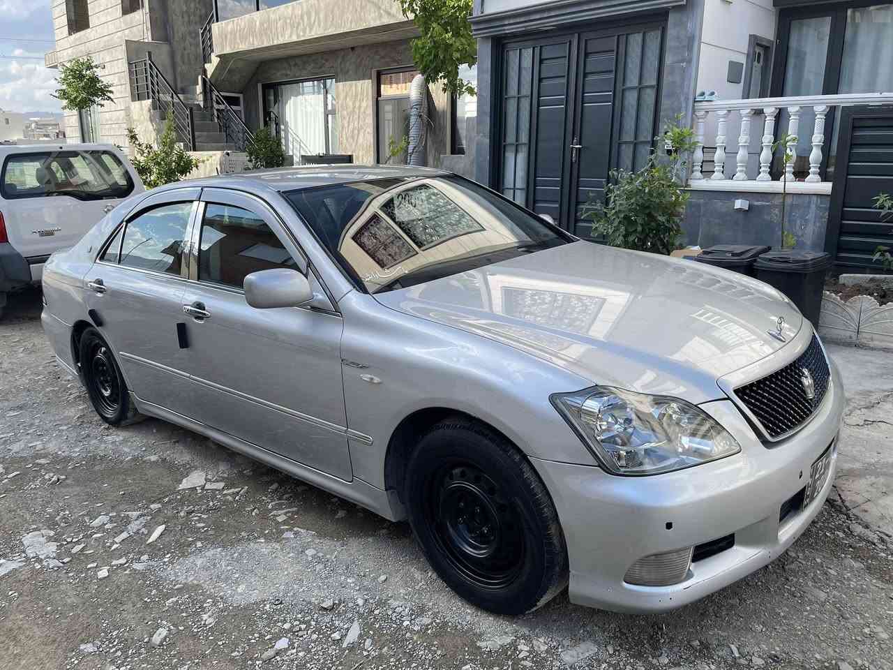 بەناوی خوای گەورە
شاهینە بڕاوە سپۆڕت ٢٠٠٥  بێدوکەڵ دەعامی پێشەوەی کراوە بە ٢٠٠٧ گێڕو مەکینە بچوک کەم مەسرەفو زۆر بەقوەت ٣ دوگمە ناو ڕەشی ساج سور  بەسمە ڕەش شاشەو کامێرا و حاسەیە ئاوێنە شەفت و کارەبا و هیتەرە لایت ناوچەی کوێر دوکوشن کارەبا تەحدید سورعە بەسمەی هەرچوار دەرگاکەی ئیشەکات مەزبوتە تەبرید ساردو گەرمی لەگەڵ سویچ برێکی بەسراوە کامل کارەبایی ئیشەکا کامل مەسرەف کراوە ڕۆنی مەکینەی تازە گۆڕاوە هایدرۆلیکی گێڕی تازە گۆڕاوە تەقەو ڕەقەی تیانیە  جامی پێشو دوای هەڵگیراوە  گێڕو مەکینەی مەزبوتە بەشەرتی فەحسو ترایی چرکەی تیانیە ماشەڵا گۆڕینەوە ناکەم تەنها فرۆشتن سعری٥٠گەڵاو مەعامەلە
ناونیشان سلێمانی ***********
ئەدمینی ♥️
