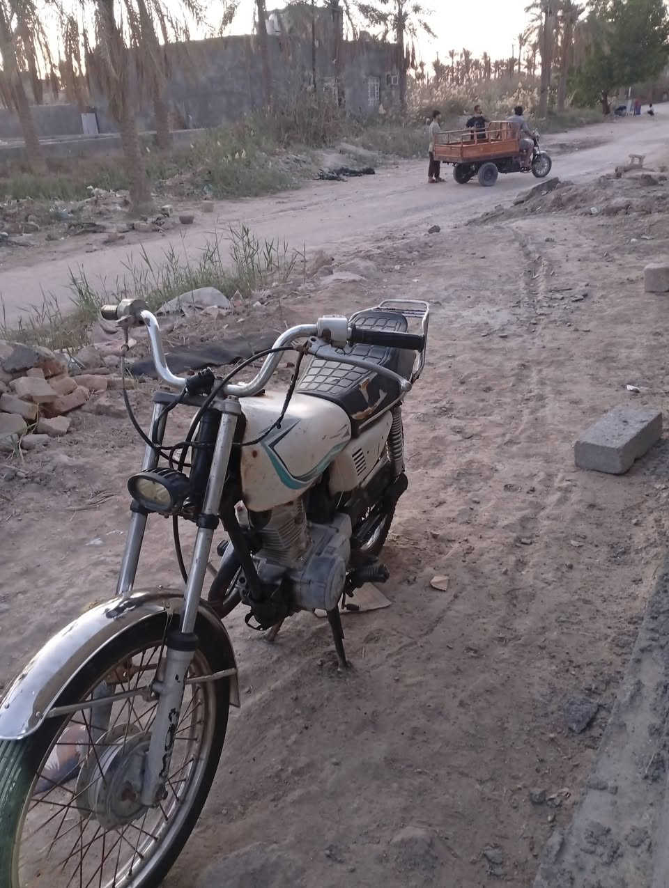 سلام عليكم دراجه ادوات مابيه اي نقص سعر 325 بيه مجال ***********
