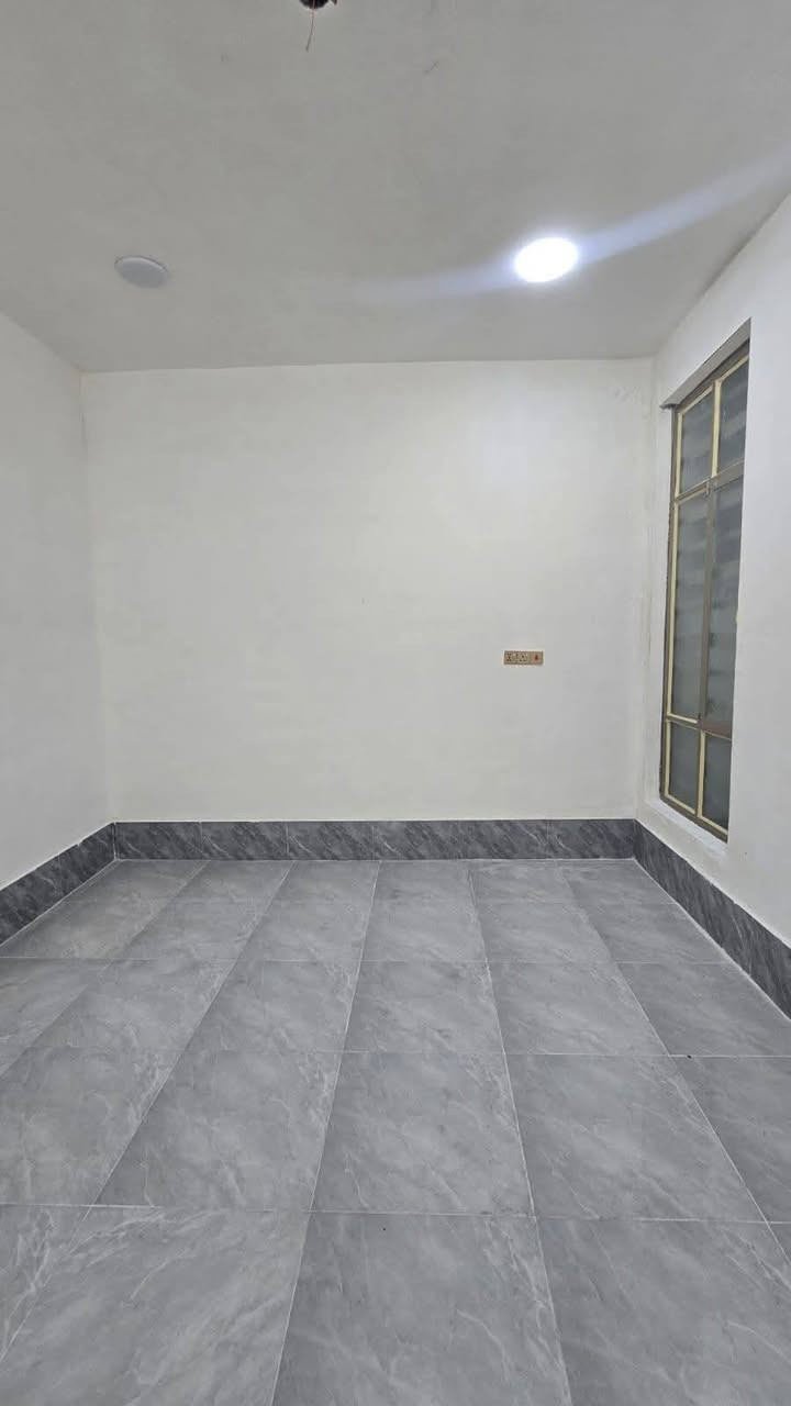 دار ١٠٠م حي العرضات بضهر اسواق فطومه شغل راقي جاهز للسكن
***********
