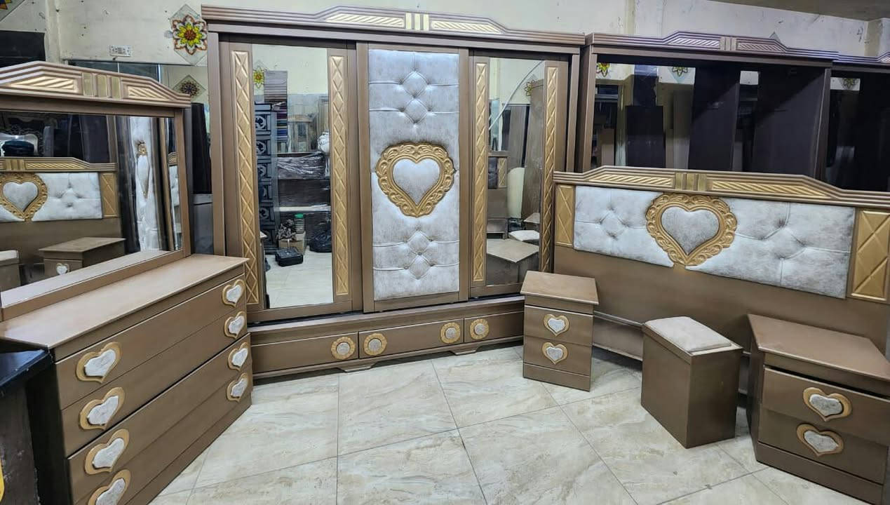 #للحجز_0931882167_وتس_أتصال_😙
#تنزيلات_بشهر_البركة_شهر_الخير🎉
??#فقط_4_مليون_و250_ألف💯
👈👈#وجيبا أأأذااا فيك_تجيبا👌👌
👈بس بدك تقلدنا #قلدنا صح
❤️الغرفة مؤلفة من 
✅ خزانة  صف دروج خشب كبس #عالشوح اجرين زان عرض240 غماقة خارجية60 سم_ وغماقة داخليه55سم
✅تخت مجوز#صندوق160×200
✅ كمدينة عدد2
✅ بيرو دروج +كرسي
🚚 يوجد توصيل لباب البيت


**إذا كنت صاحب هذا الإعلان وتريد حذفه لأي سبب، رجاءا أرسل رسالة إلى الدعم الفني**