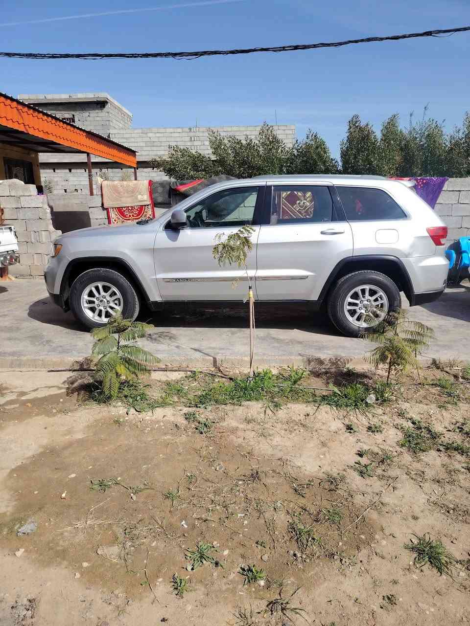 السلام عليكم جيب لاريدو 2012 كلين كفاله على وظع الشركه محرك كير صدر كفاله تخم تاير جديد رقم وسنويه جديد رقم بغداد بيع او مراوس بقل منه الاتصال *********** المكان واسط ااصويره
